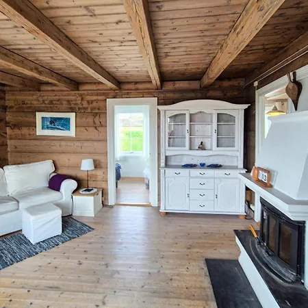 4 Bedroom Beautiful In * Rong (Rogoyna)
