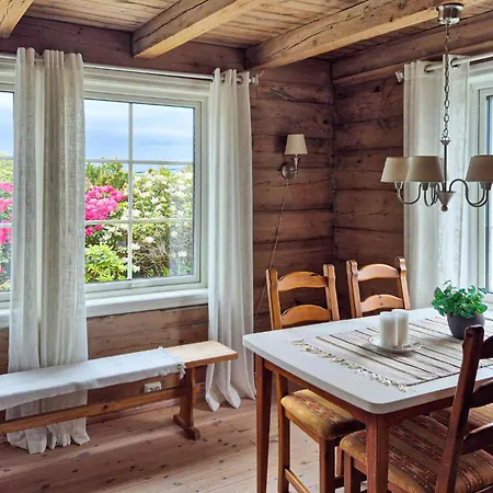 4 Bedroom Beautiful In * Rong (Rogoyna)
