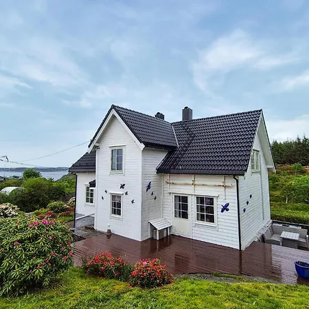 Feriehus 4 Bedroom Beautiful In *