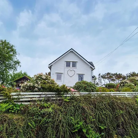 4 Bedroom Beautiful In