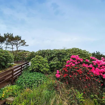4 Bedroom Beautiful In Feriehus *