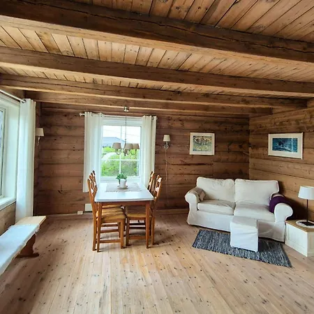 4 Bedroom Beautiful In